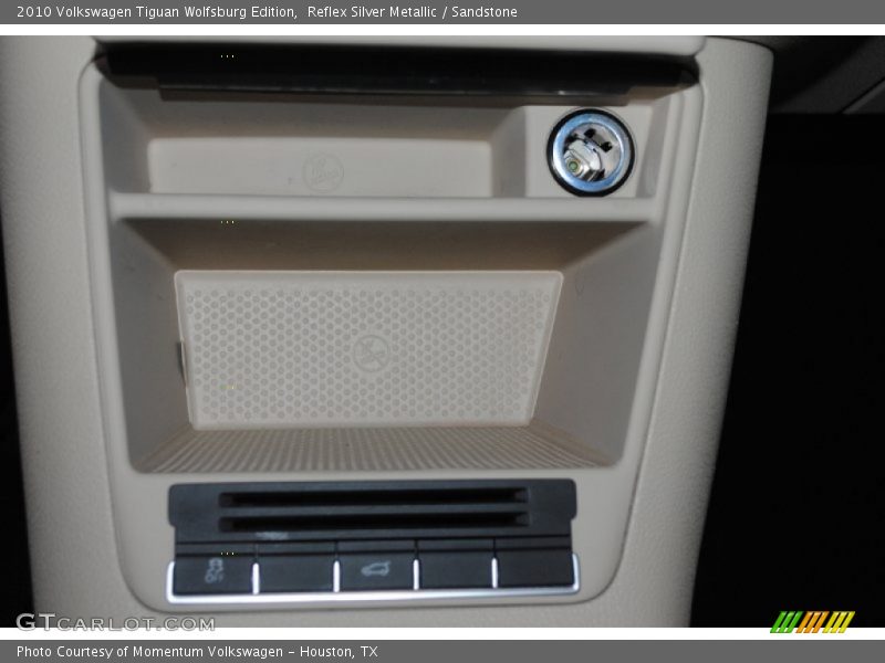 Reflex Silver Metallic / Sandstone 2010 Volkswagen Tiguan Wolfsburg Edition