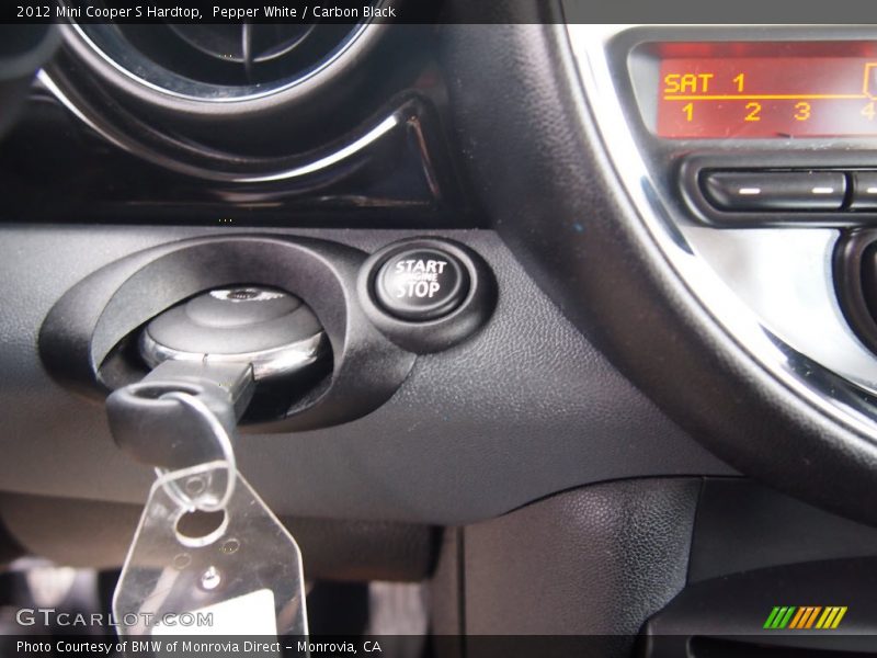 Pepper White / Carbon Black 2012 Mini Cooper S Hardtop