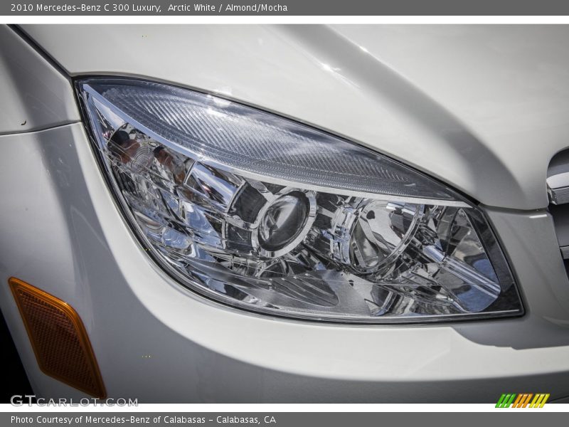 Arctic White / Almond/Mocha 2010 Mercedes-Benz C 300 Luxury