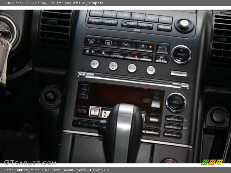Controls of 2004 G 35 Coupe