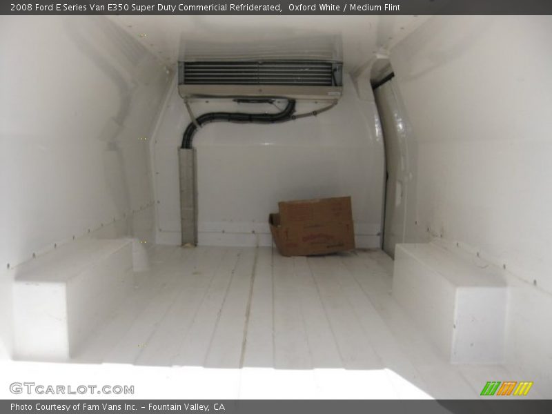  2008 E Series Van E350 Super Duty Commericial Refriderated Trunk
