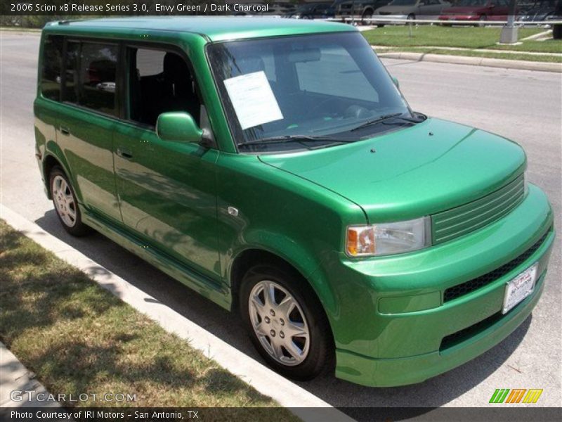 Front 3/4 View of 2006 xB Release Series 3.0
