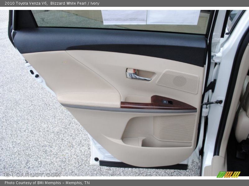 Blizzard White Pearl / Ivory 2010 Toyota Venza V6