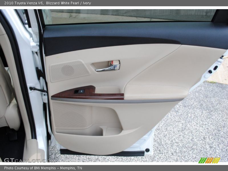Blizzard White Pearl / Ivory 2010 Toyota Venza V6