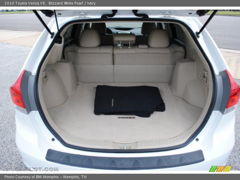 Blizzard White Pearl / Ivory 2010 Toyota Venza V6