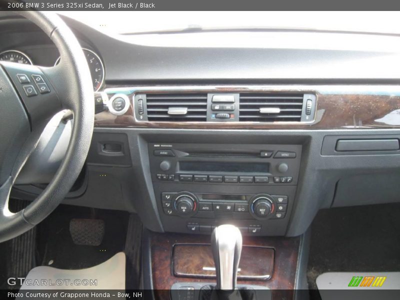 Jet Black / Black 2006 BMW 3 Series 325xi Sedan