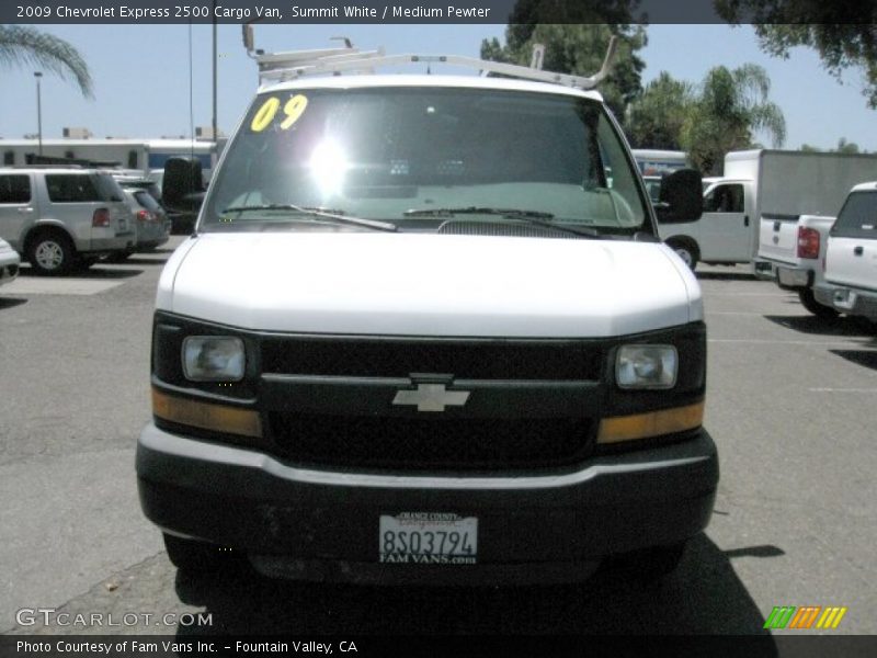Summit White / Medium Pewter 2009 Chevrolet Express 2500 Cargo Van