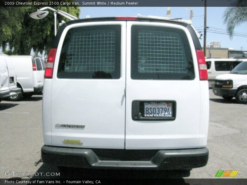 Summit White / Medium Pewter 2009 Chevrolet Express 2500 Cargo Van