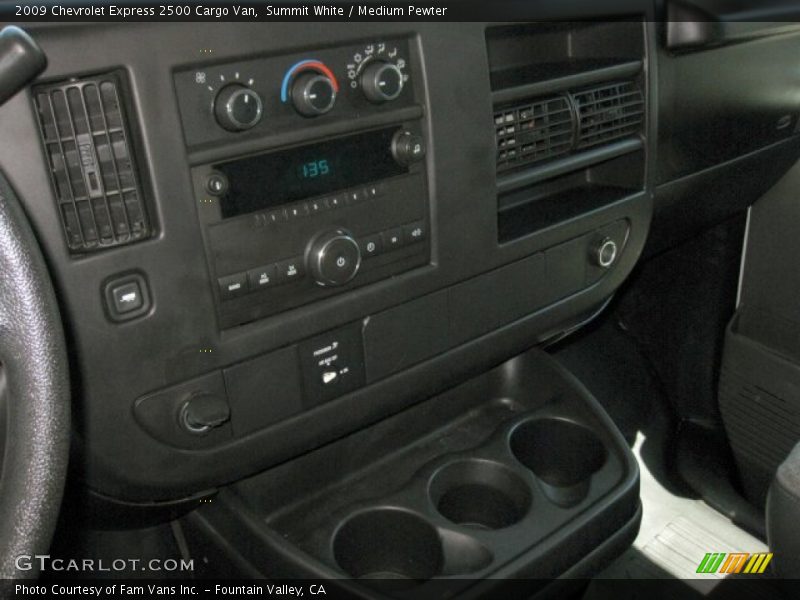 Summit White / Medium Pewter 2009 Chevrolet Express 2500 Cargo Van
