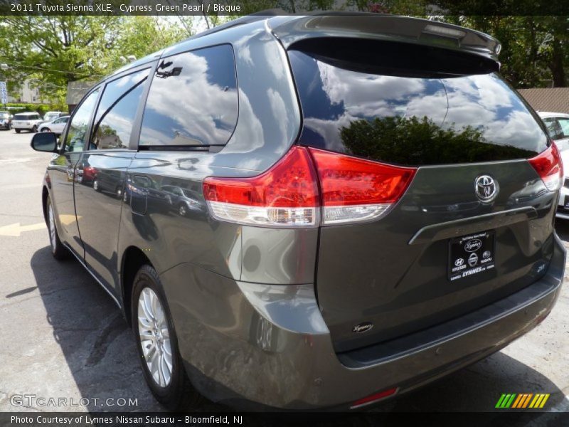 Cypress Green Pearl / Bisque 2011 Toyota Sienna XLE