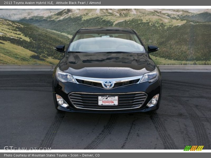 Attitude Black Pearl / Almond 2013 Toyota Avalon Hybrid XLE