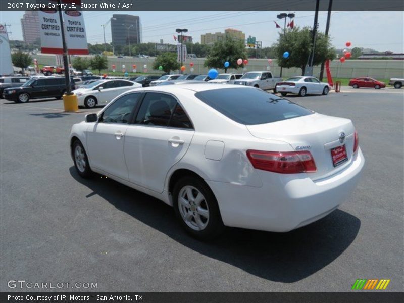 Super White / Ash 2007 Toyota Camry LE