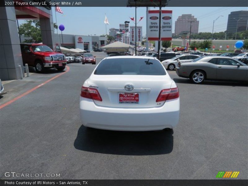 Super White / Ash 2007 Toyota Camry LE