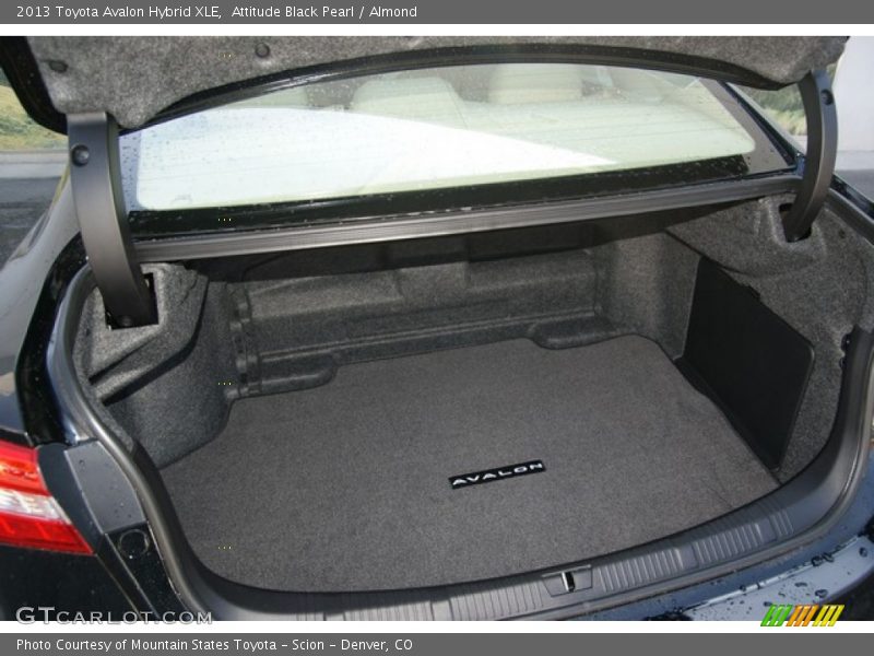 Attitude Black Pearl / Almond 2013 Toyota Avalon Hybrid XLE