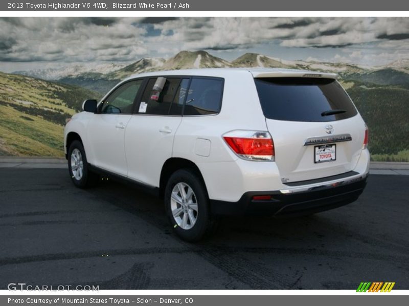 Blizzard White Pearl / Ash 2013 Toyota Highlander V6 4WD