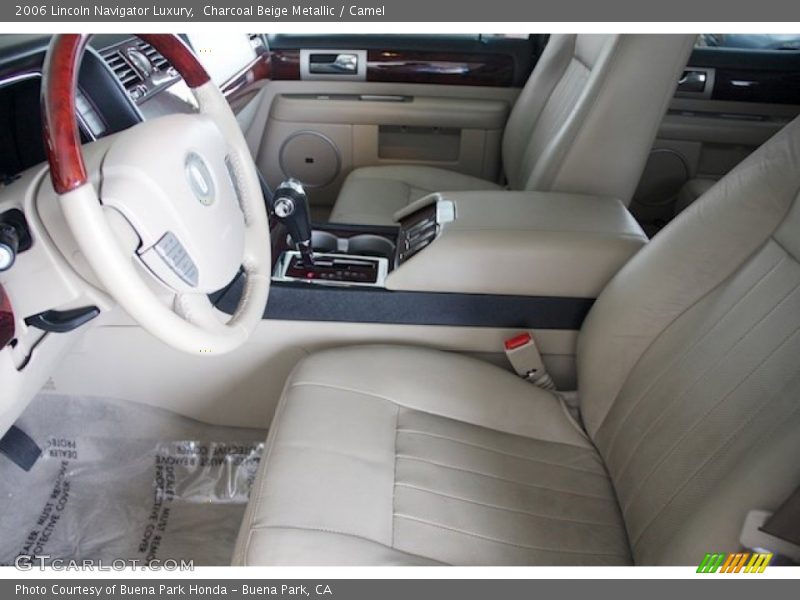  2006 Navigator Luxury Camel Interior