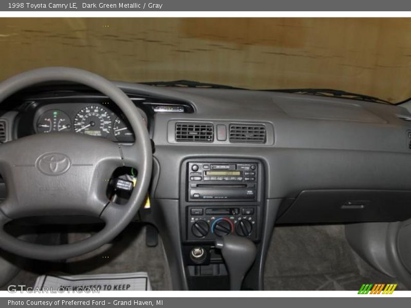 Dark Green Metallic / Gray 1998 Toyota Camry LE