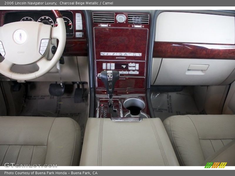 Charcoal Beige Metallic / Camel 2006 Lincoln Navigator Luxury