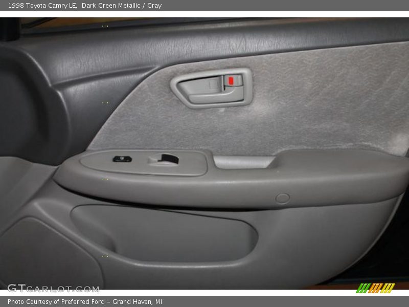 Dark Green Metallic / Gray 1998 Toyota Camry LE
