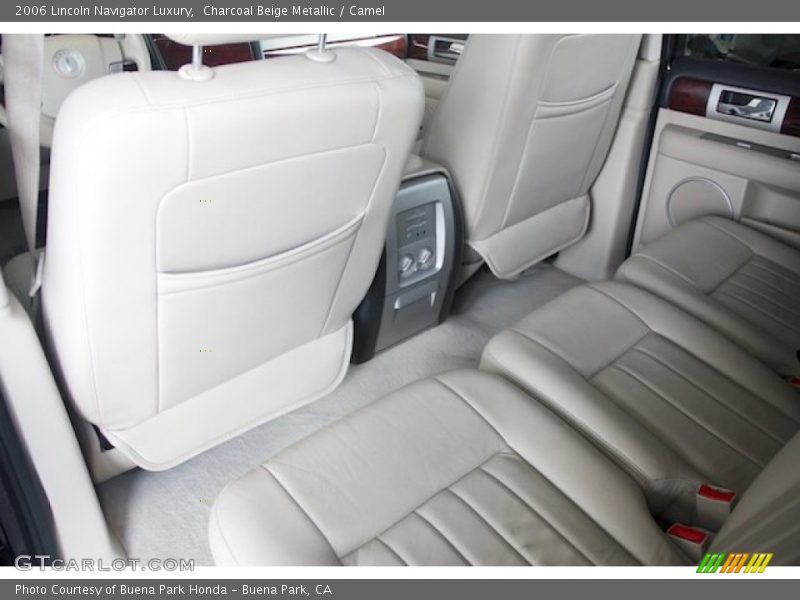 Charcoal Beige Metallic / Camel 2006 Lincoln Navigator Luxury