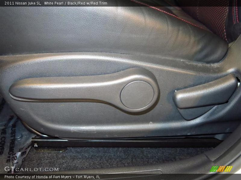 White Pearl / Black/Red w/Red Trim 2011 Nissan Juke SL