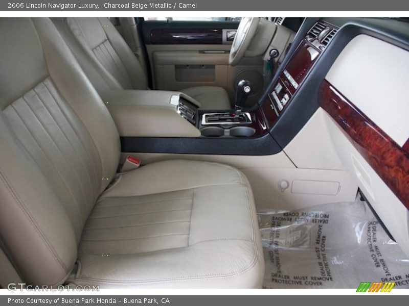Charcoal Beige Metallic / Camel 2006 Lincoln Navigator Luxury