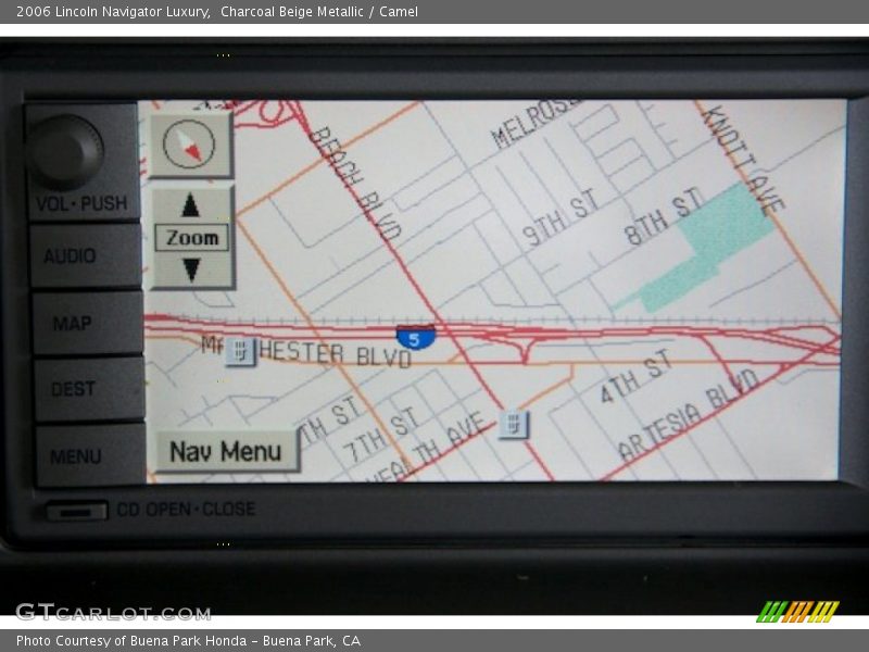 Navigation of 2006 Navigator Luxury