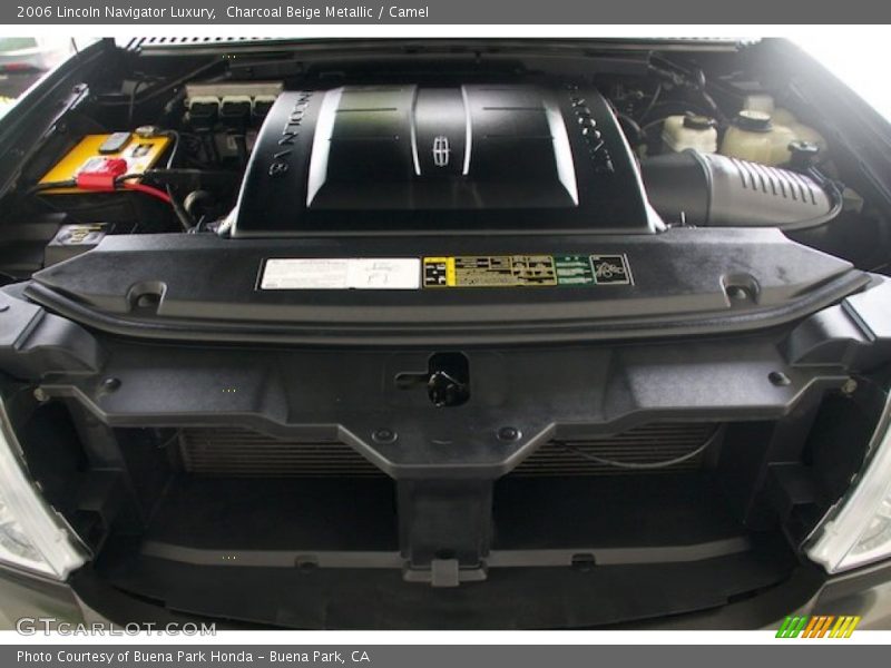  2006 Navigator Luxury Engine - 5.4 Liter SOHC 24-Valve VVT V8