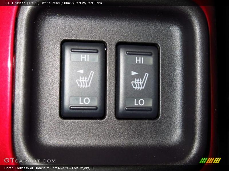 White Pearl / Black/Red w/Red Trim 2011 Nissan Juke SL