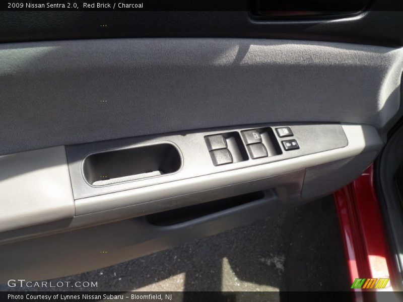 Red Brick / Charcoal 2009 Nissan Sentra 2.0