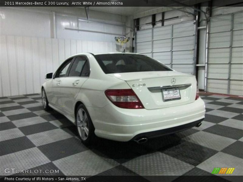 Arctic White / Almond/Mocha 2011 Mercedes-Benz C 300 Luxury
