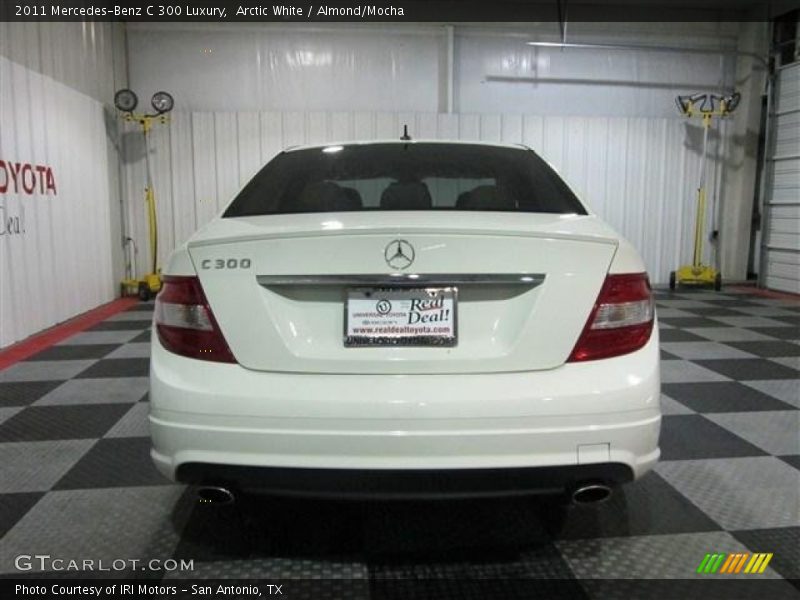 Arctic White / Almond/Mocha 2011 Mercedes-Benz C 300 Luxury