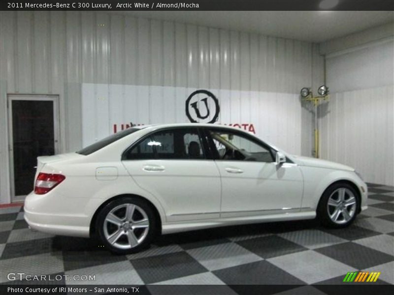 Arctic White / Almond/Mocha 2011 Mercedes-Benz C 300 Luxury