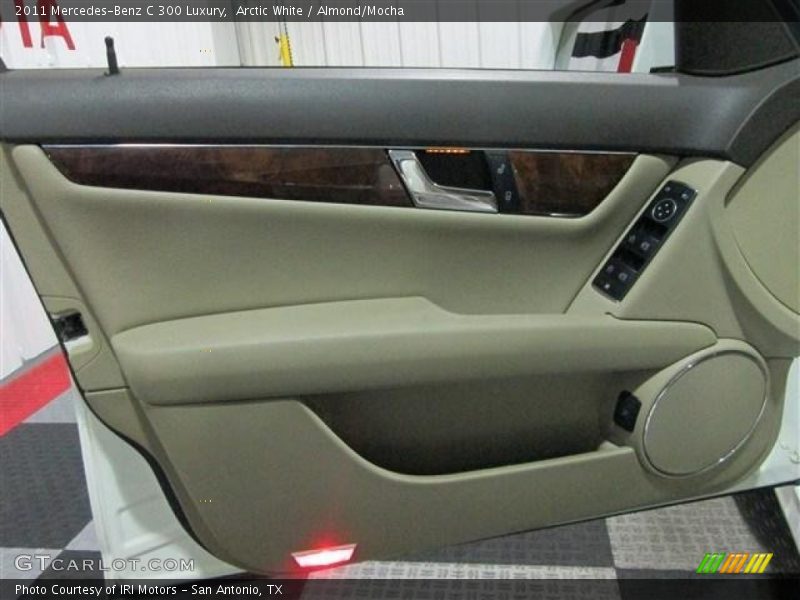 Arctic White / Almond/Mocha 2011 Mercedes-Benz C 300 Luxury