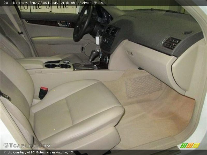 Arctic White / Almond/Mocha 2011 Mercedes-Benz C 300 Luxury