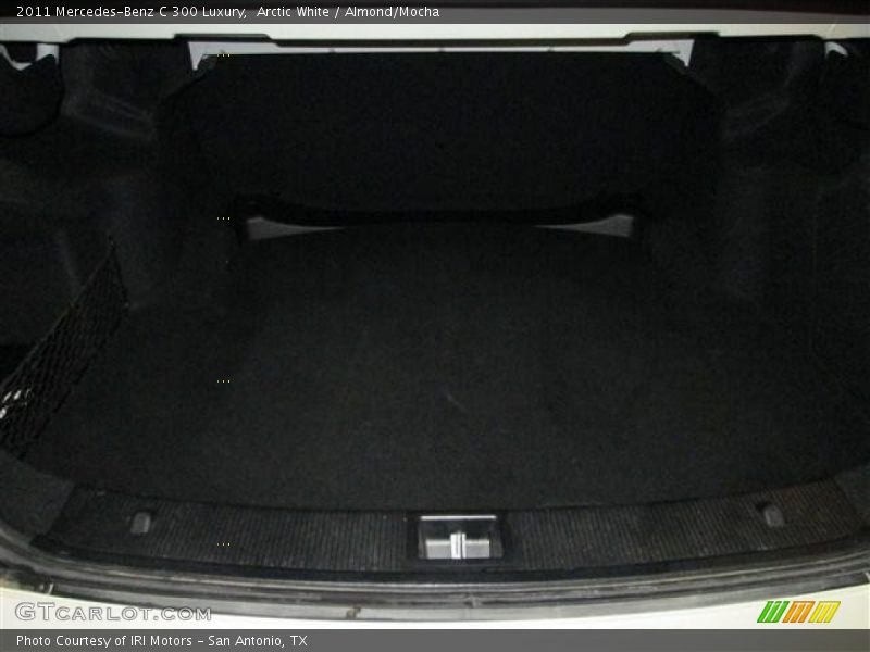 Arctic White / Almond/Mocha 2011 Mercedes-Benz C 300 Luxury