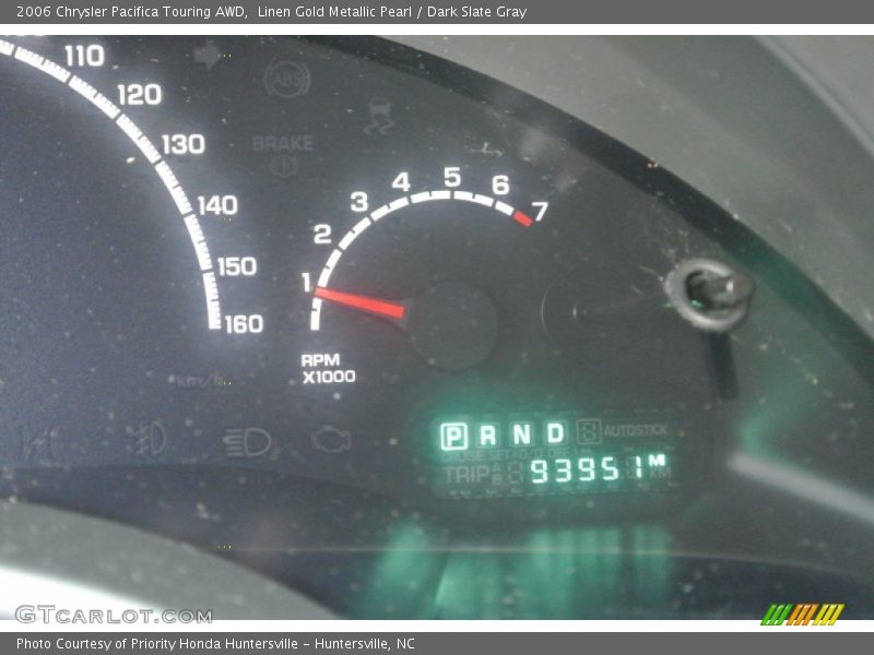 Linen Gold Metallic Pearl / Dark Slate Gray 2006 Chrysler Pacifica Touring AWD