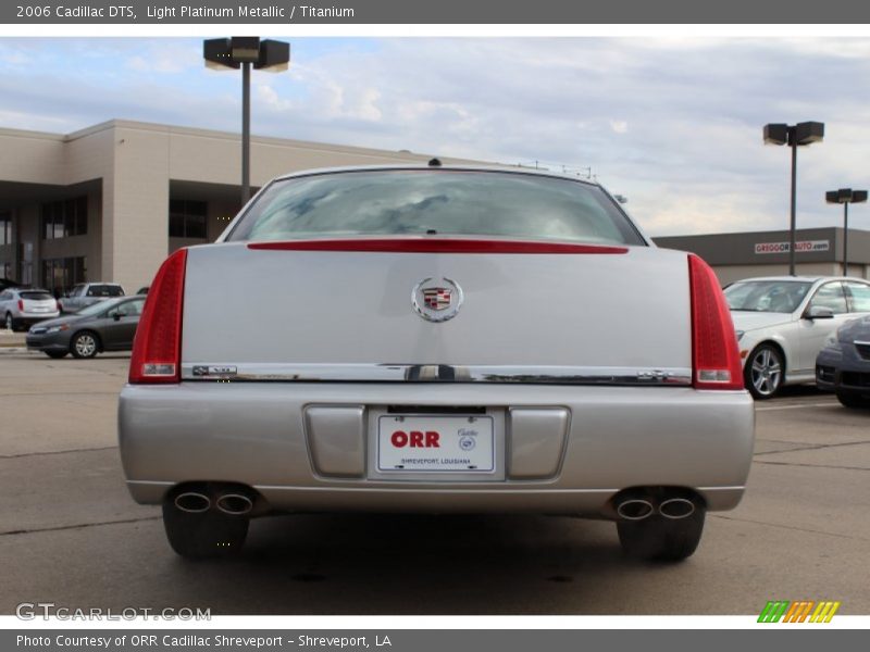 Light Platinum Metallic / Titanium 2006 Cadillac DTS