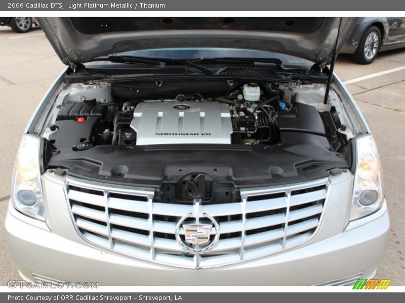 Light Platinum Metallic / Titanium 2006 Cadillac DTS