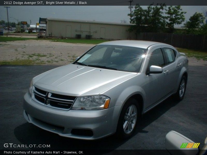 Bright Silver Metallic / Black 2012 Dodge Avenger SXT