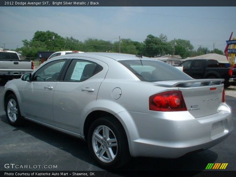 Bright Silver Metallic / Black 2012 Dodge Avenger SXT