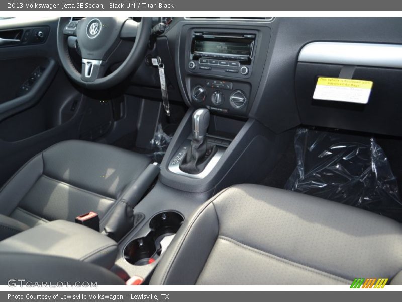 Black Uni / Titan Black 2013 Volkswagen Jetta SE Sedan