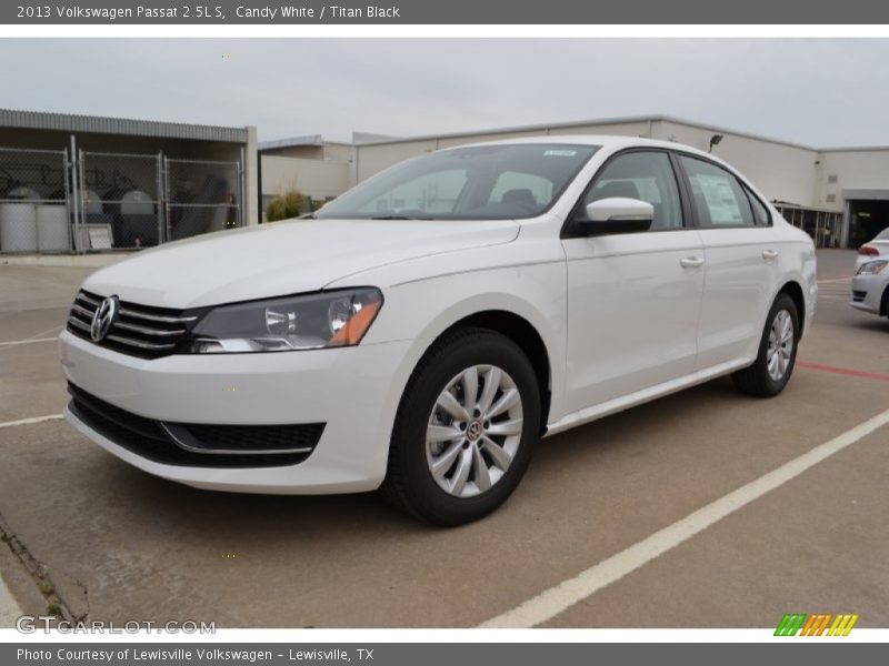 Candy White / Titan Black 2013 Volkswagen Passat 2.5L S