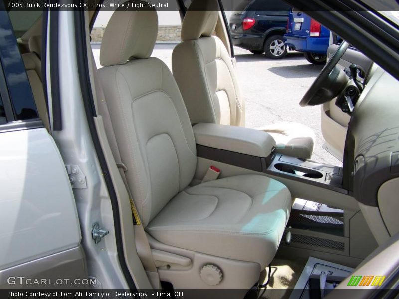 Frost White / Light Neutral 2005 Buick Rendezvous CX