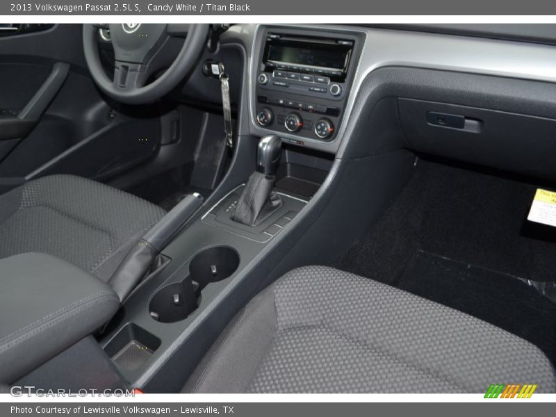 Candy White / Titan Black 2013 Volkswagen Passat 2.5L S