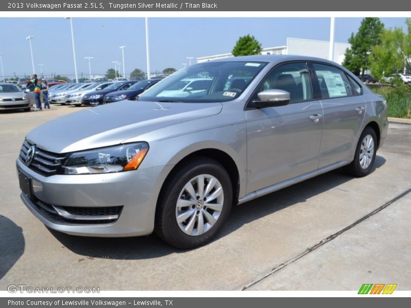 Tungsten Silver Metallic / Titan Black 2013 Volkswagen Passat 2.5L S