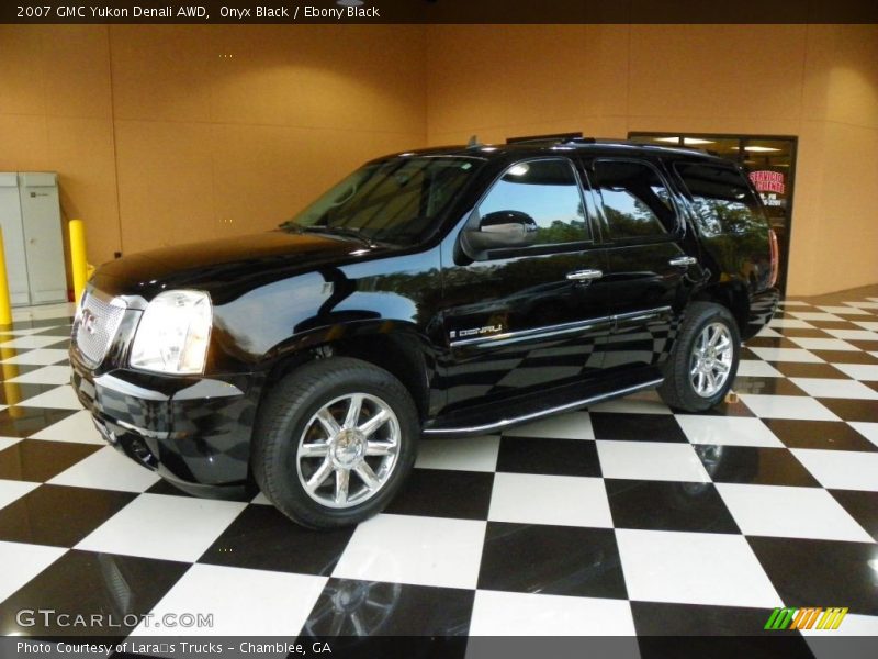 Onyx Black / Ebony Black 2007 GMC Yukon Denali AWD