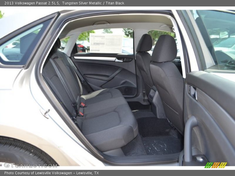 Tungsten Silver Metallic / Titan Black 2013 Volkswagen Passat 2.5L S