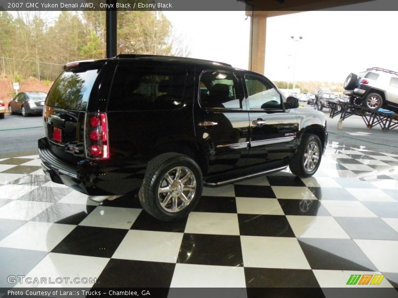 Onyx Black / Ebony Black 2007 GMC Yukon Denali AWD