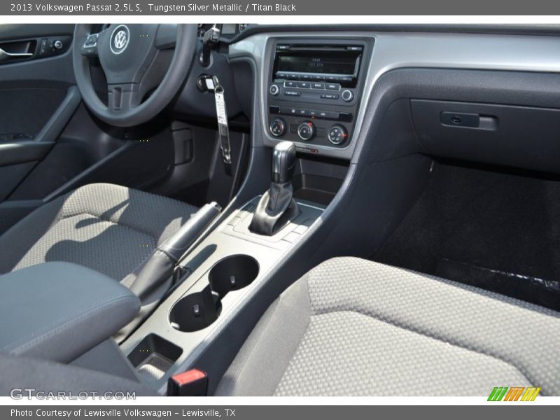 Tungsten Silver Metallic / Titan Black 2013 Volkswagen Passat 2.5L S